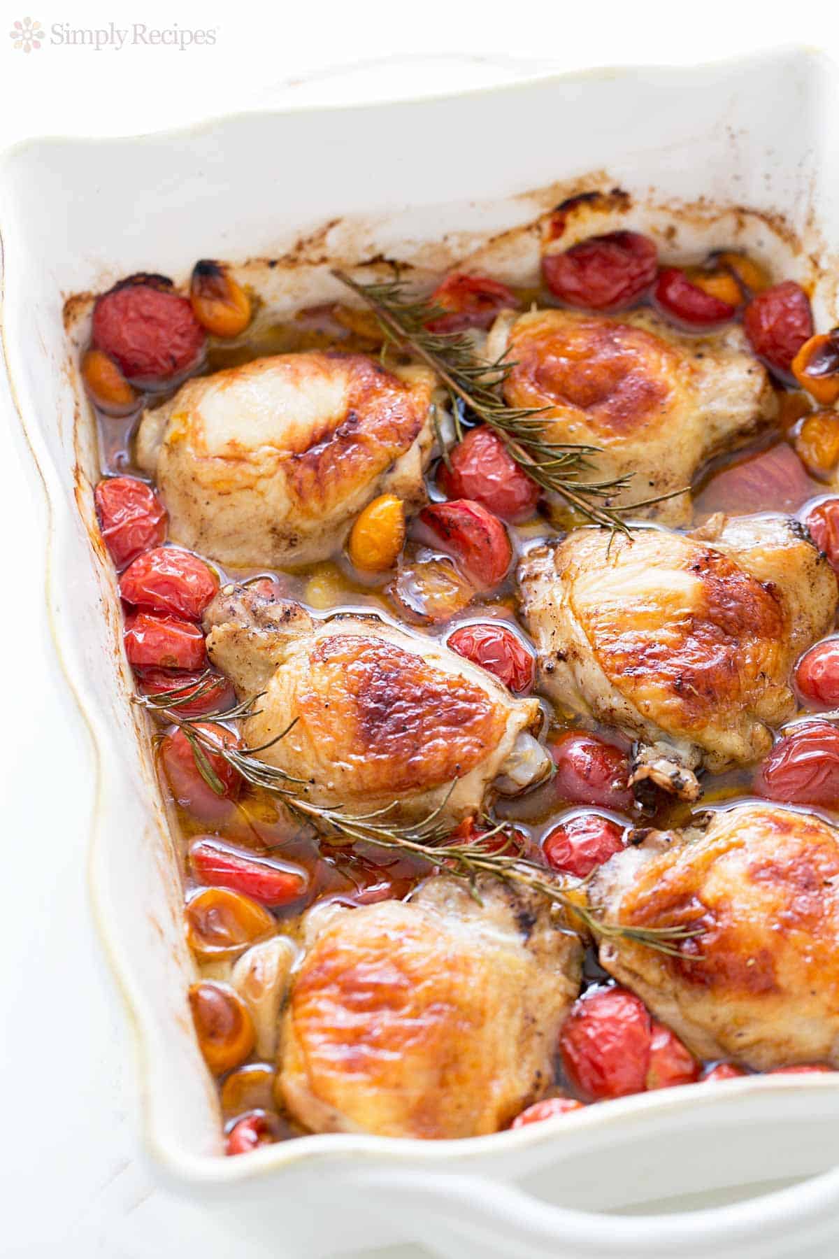 Baked Chicken With Cherry Tomatoes And Garlic