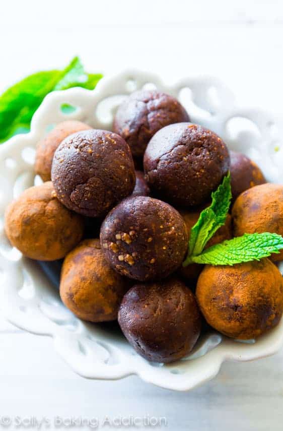 Mint Chocolate Energy Bites