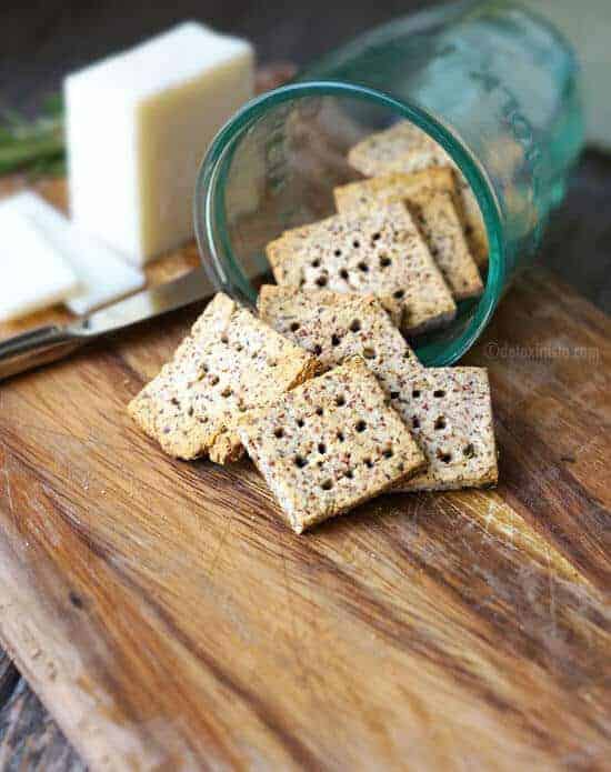 Easy Almond Pulp Crackers